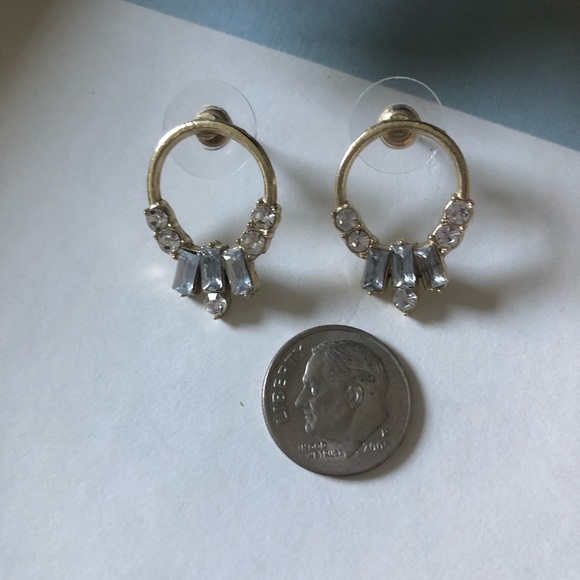 Vintage Inspired Gold Jeweled Studs - Picture 4 of 7